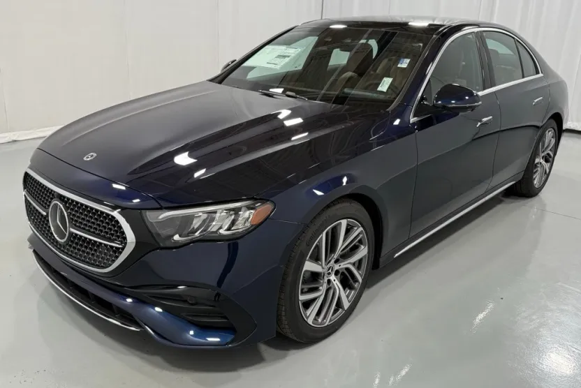 2026 Mercedes Benz E 4MATIC Sedan photo 1