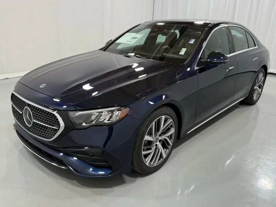 2026 Mercedes Benz E 4MATIC Sedan photo 1