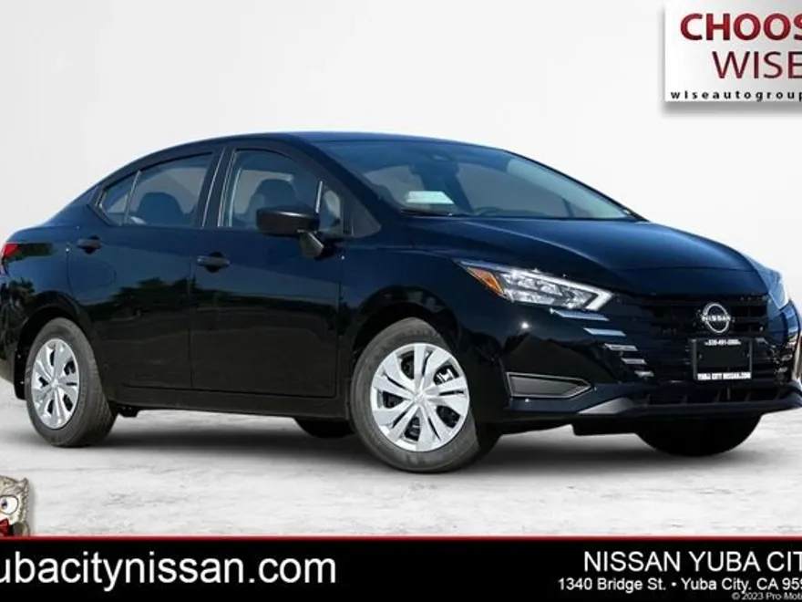 2025 Nissan Versa S photo 1
