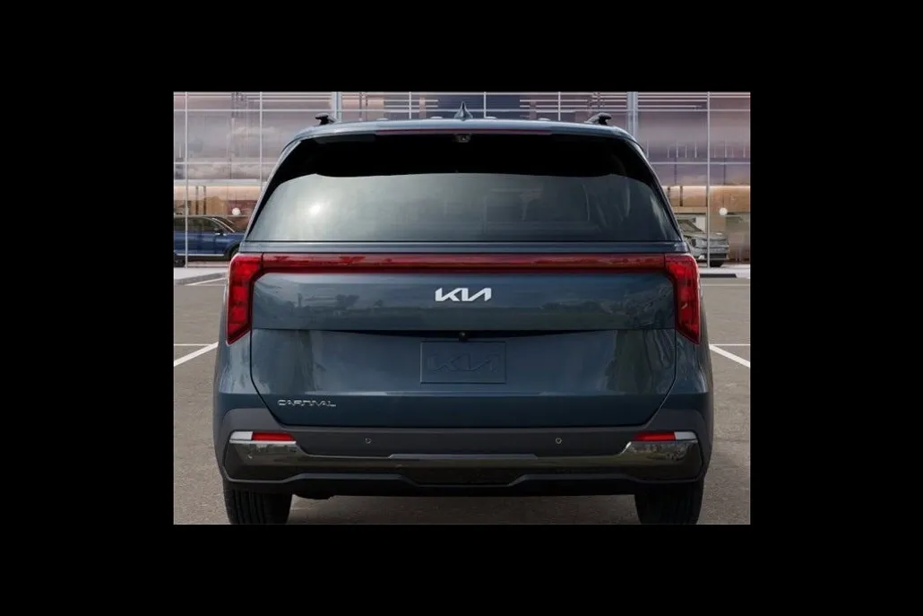2026 Kia Carnival SX photo 1