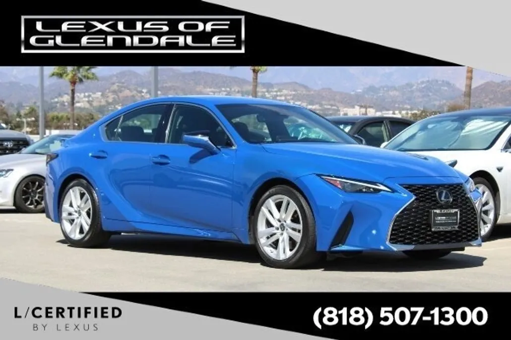 2021 Lexus IS 300 photo 1