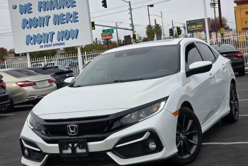 2020 Honda Civic EX-L Hatchback photo 1