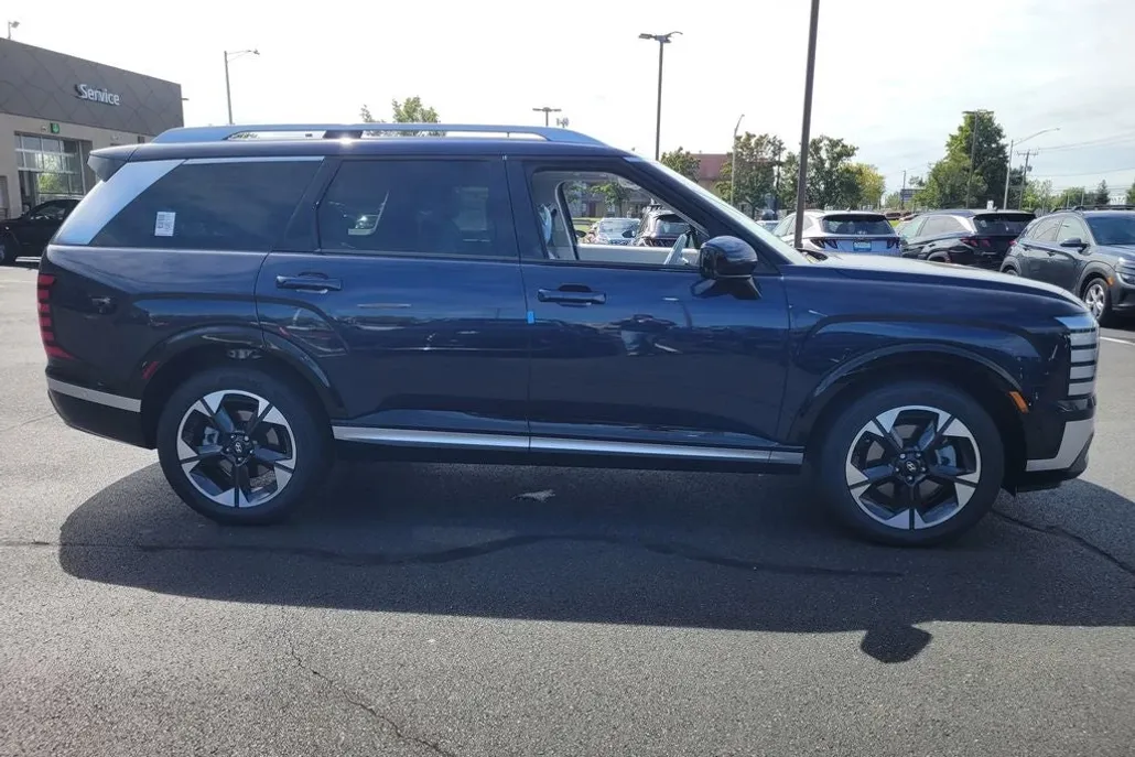 2026 Hyundai Palisade Limited photo 1