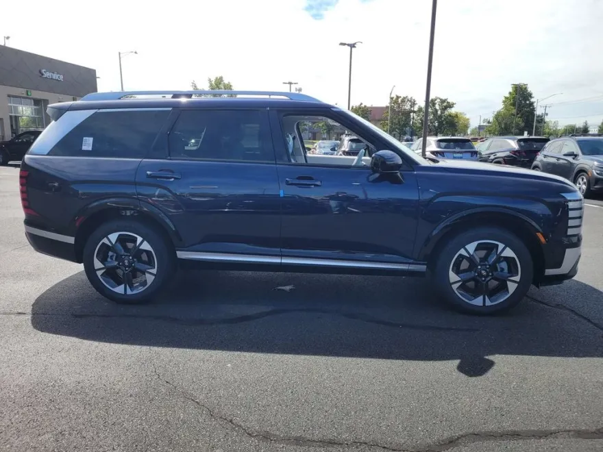 2026 Hyundai Palisade Limited photo 1