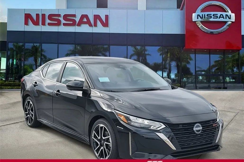 2025 Nissan Sentra SR photo 1