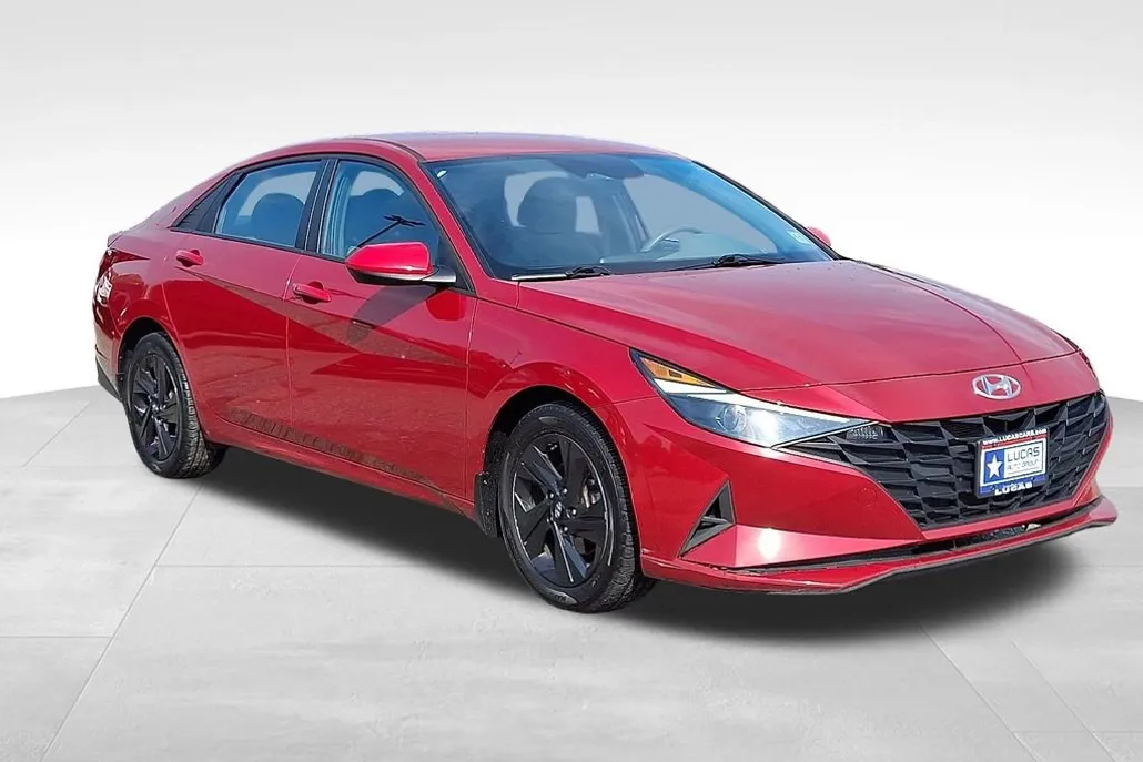 2022 Hyundai Elantra SEL photo 1