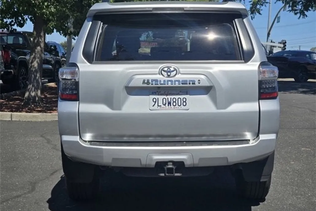 2024 Toyota 4Runner SR5 photo 1