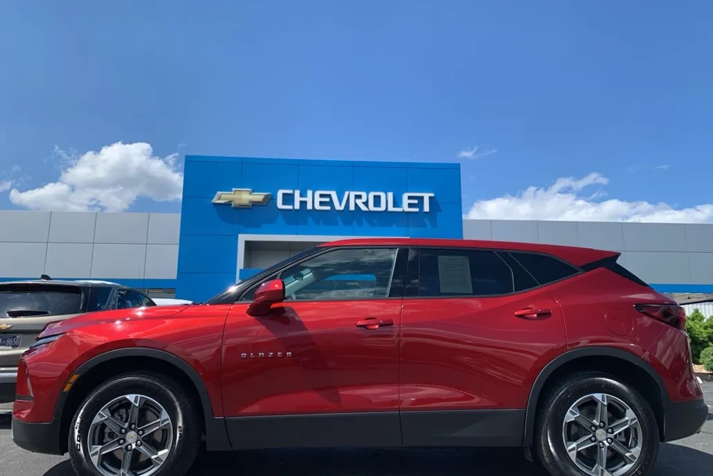 2025 Chevrolet Blazer 2LT photo 1