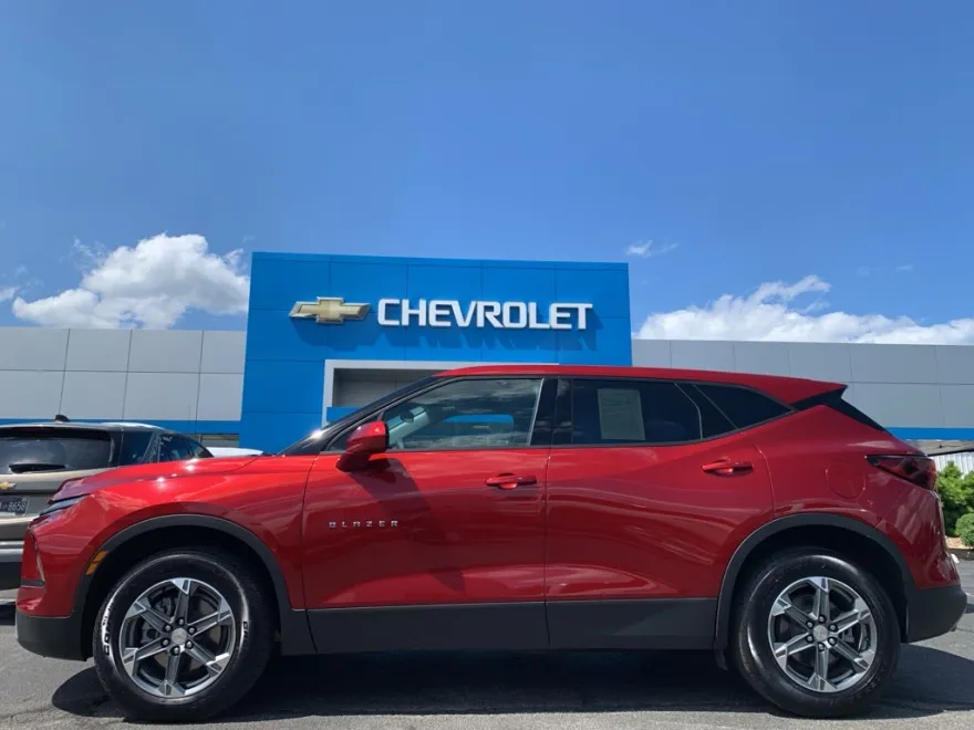 2025 Chevrolet Blazer 2LT photo 1