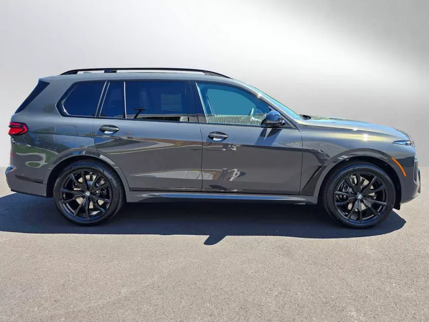 2026 Bmw X7 M60i photo 1