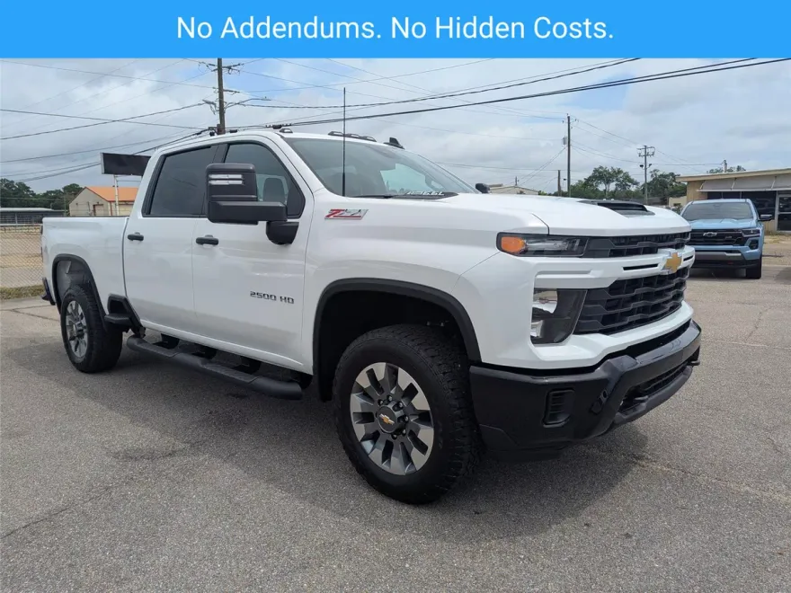 2025 Chevrolet Silverado 2500HD Custom photo 1