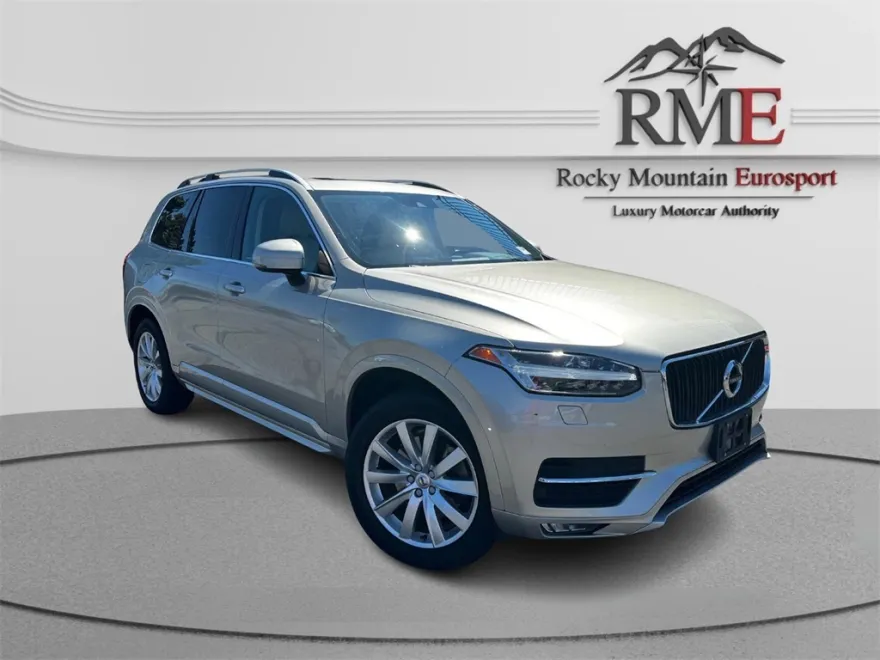 2016 Volvo XC90 T6 Momentum photo 1