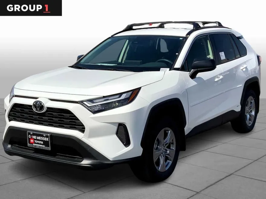 2025 Toyota RAV4 Hybrid LE photo 1