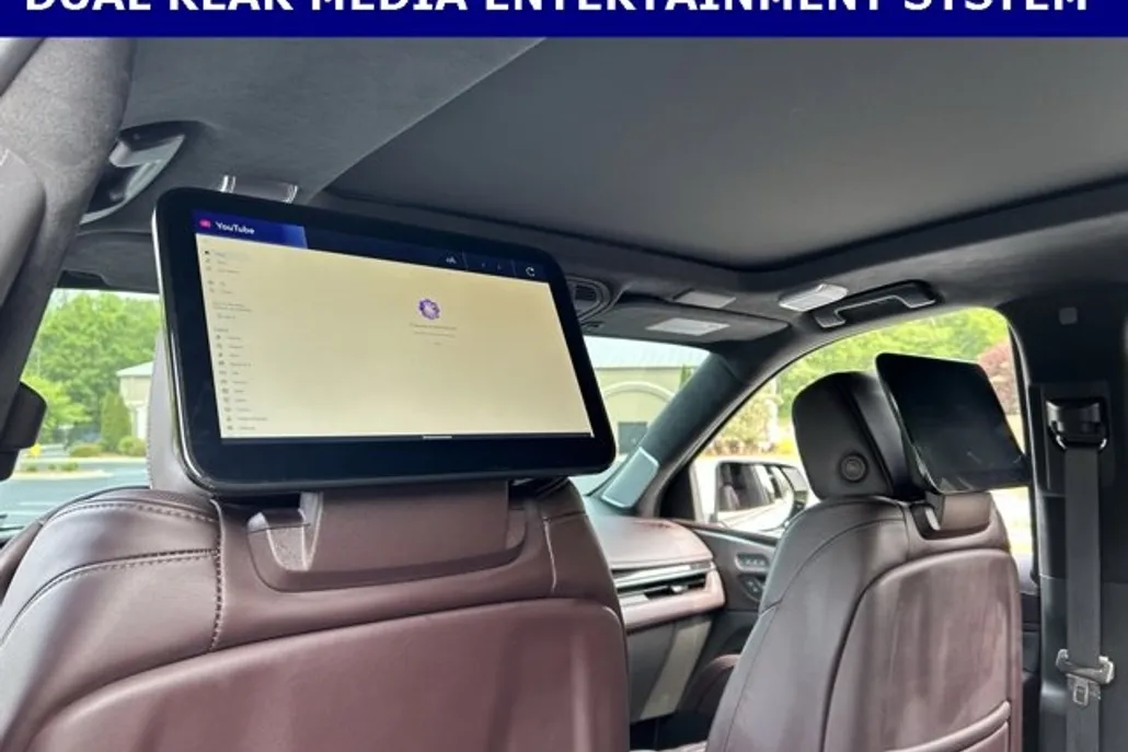 2023 Cadillac Escalade V-Series photo 1