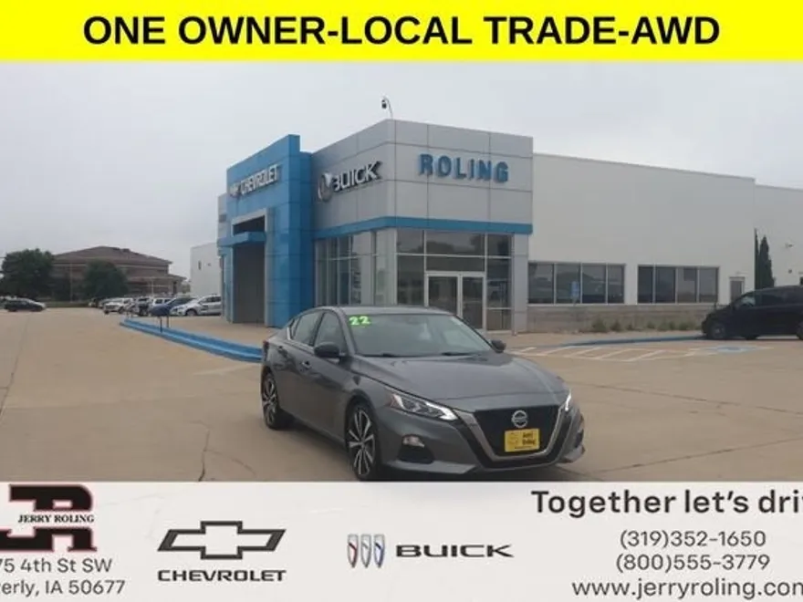 2022 Nissan Altima 2.5 SR photo 1