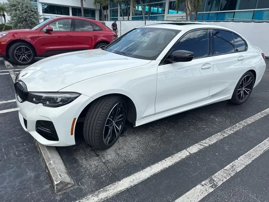 2022 Bmw 330i photo 1