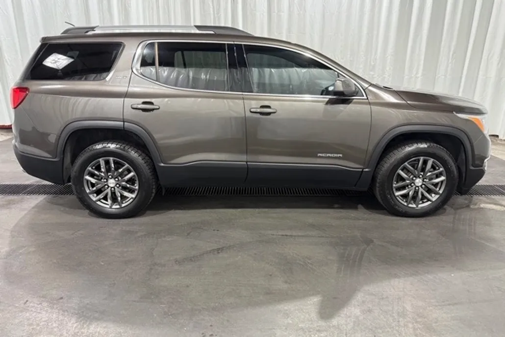 2019 Gmc Acadia SLT photo 1