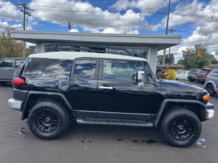 2009 Toyota FJ Cruiser Base photo 1