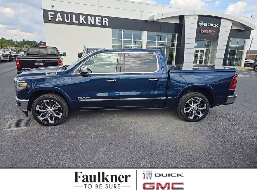 2022 Ram 1500 Limited photo 1