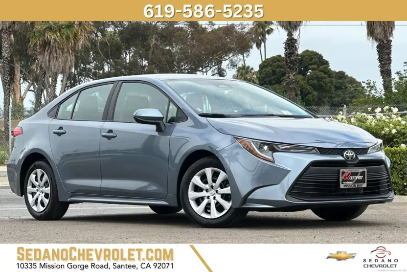 2024 Toyota Corolla LE photo 1