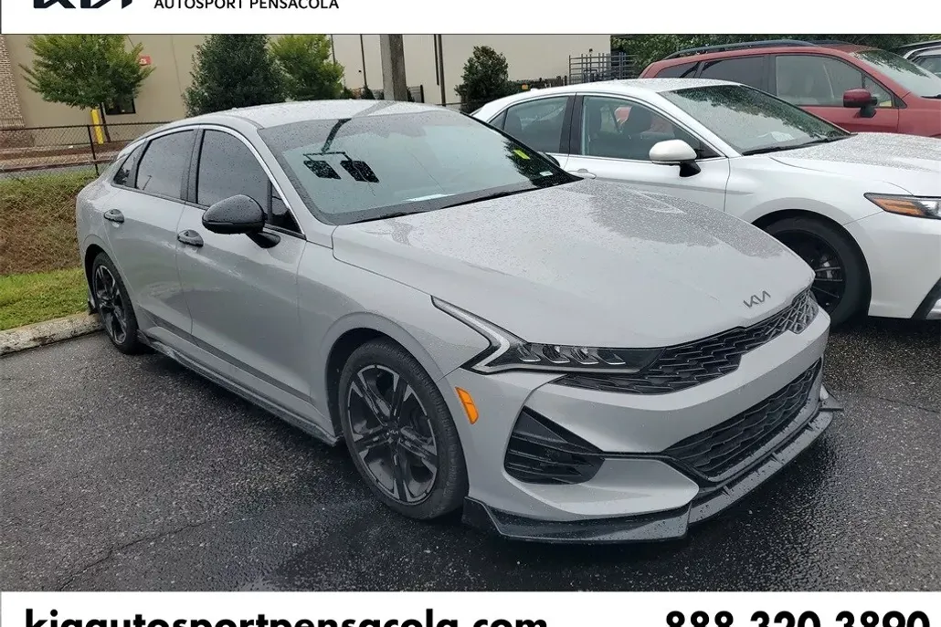 2022 Kia K5 GT-Line photo 1