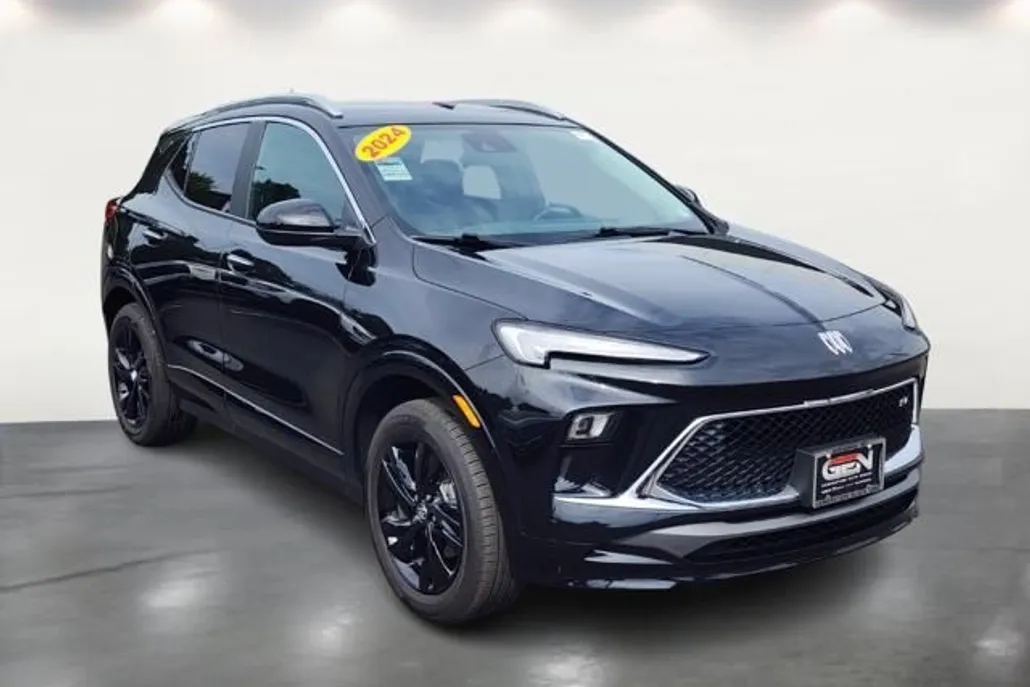2024 Buick Encore GX Sport Touring photo 1