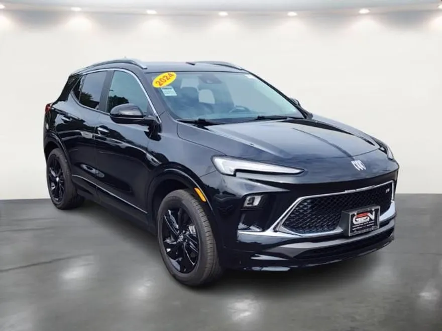 2024 Buick Encore GX Sport Touring photo 1