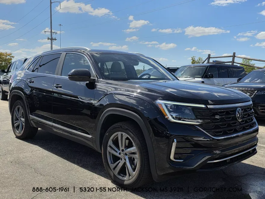2024 Volkswagen Atlas Cross Sport SEL R-Line photo 1