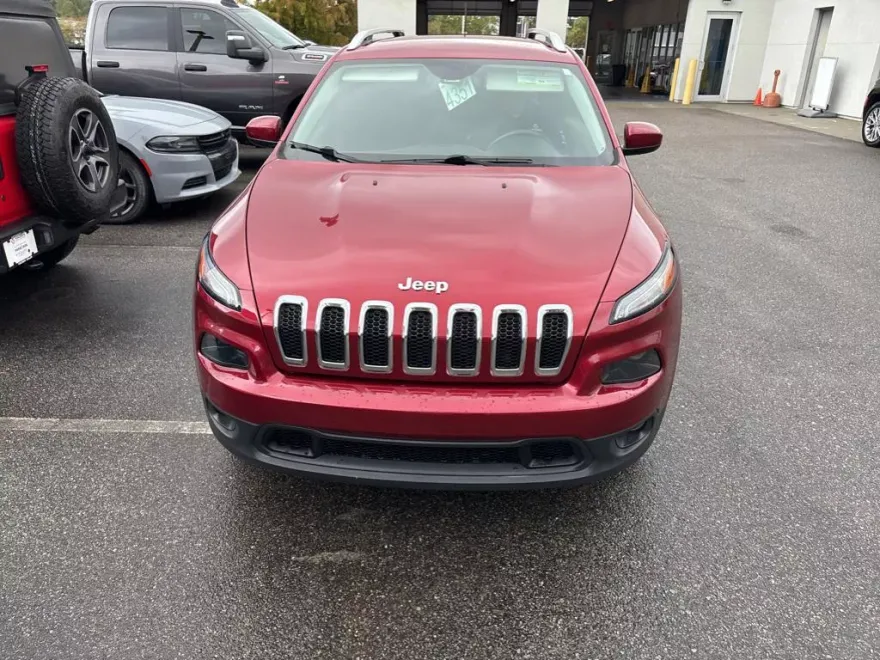 2017 Jeep Cherokee Latitude photo 1