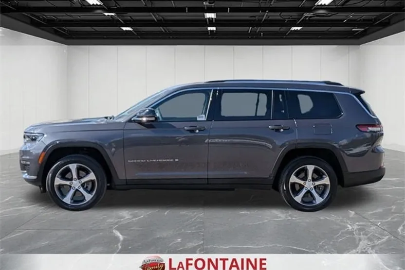 2023 Jeep Grand Cherokee Limited photo 1