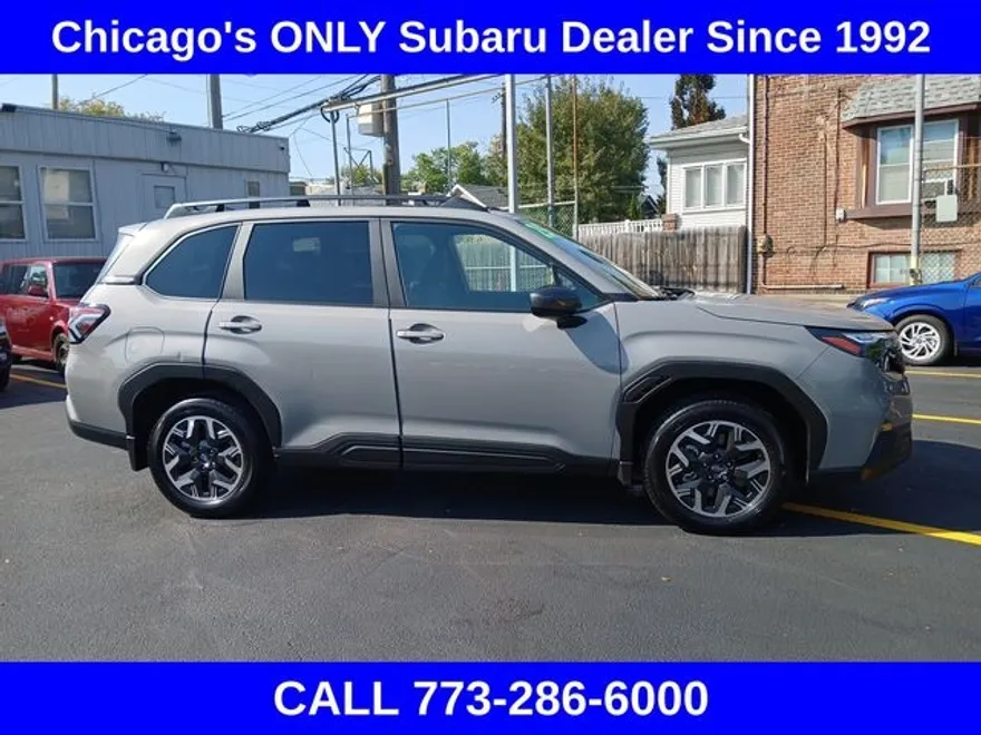2025 Subaru Forester Premium Base photo 1