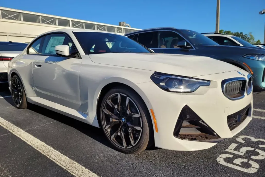 2025 Bmw 230i photo 1