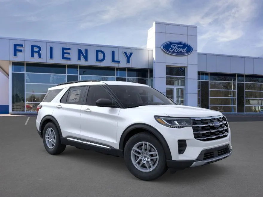 2025 Ford Explorer photo 1
