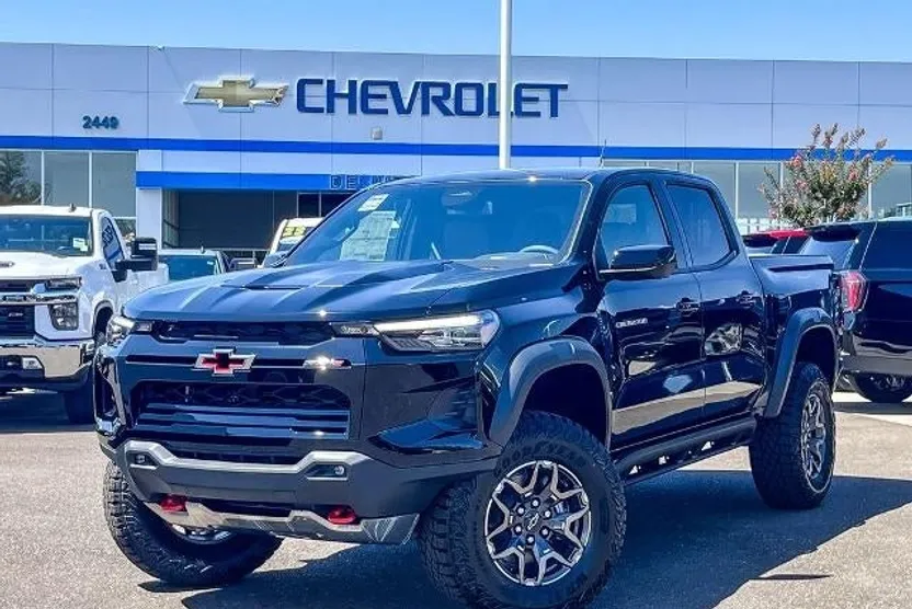 2026 Chevrolet Colorado ZR2 photo 1
