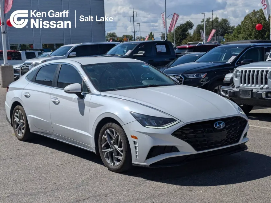 2020 Hyundai Sonata SEL photo 1
