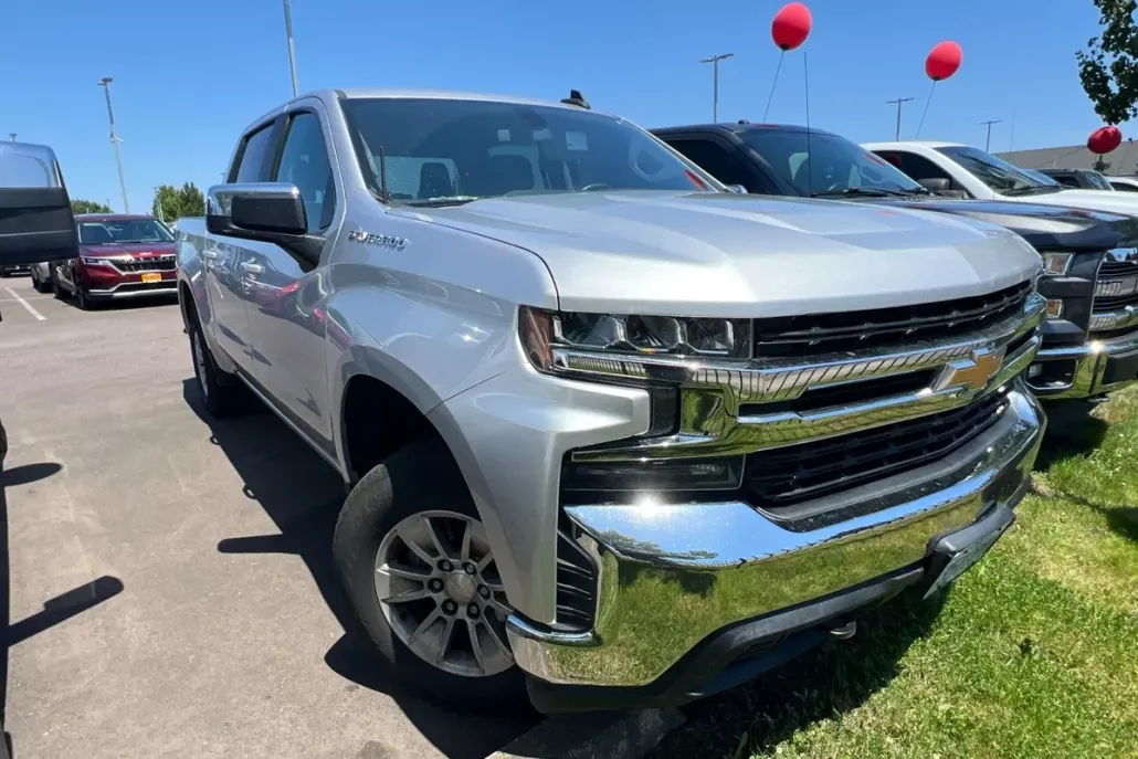 2021 Chevrolet Silverado 1500 LT photo 1