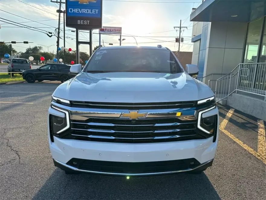 2025 Chevrolet Tahoe LT photo 1