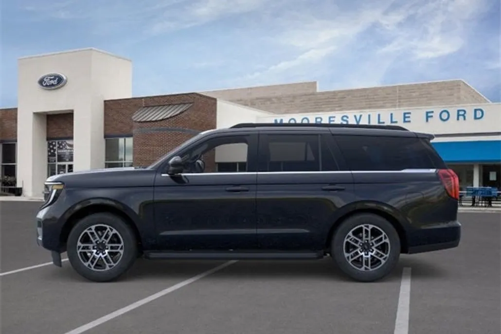 2025 Ford Expedition photo 1