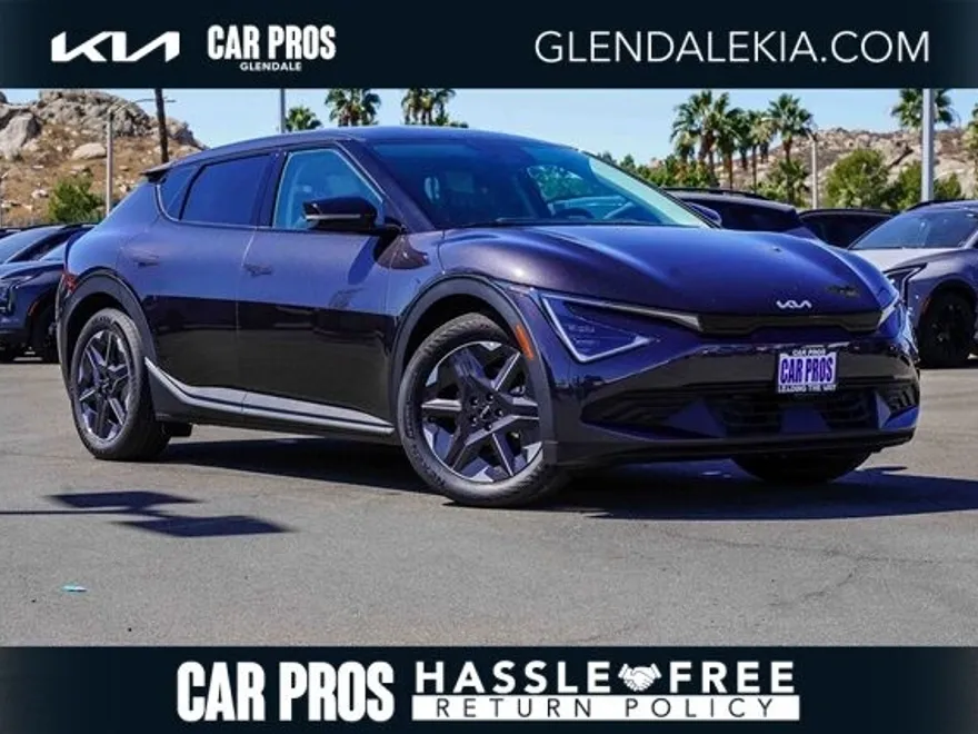 2025 Kia EV6 Light photo 1
