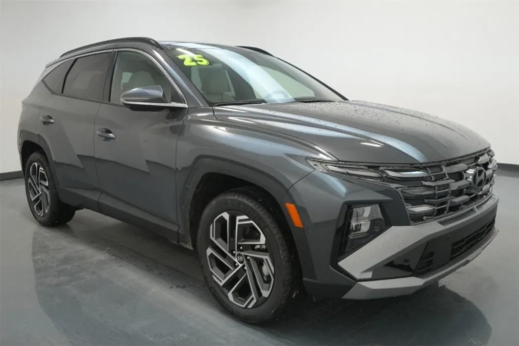 2025 Hyundai Tucson Limited photo 1