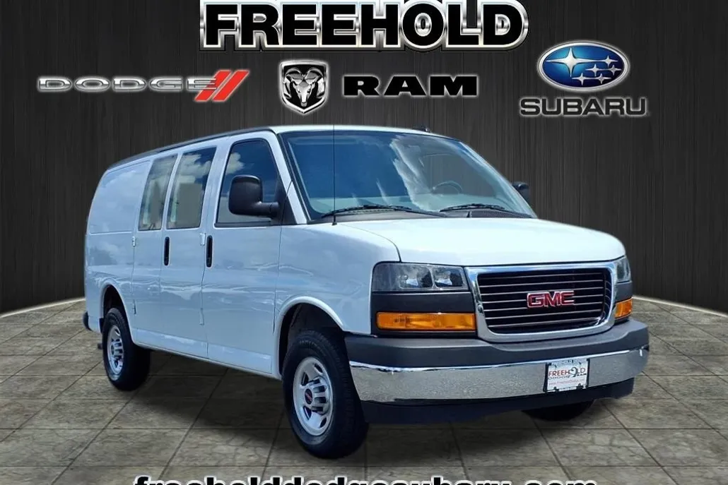 2023 Gmc Savana 2500 Cargo photo 1