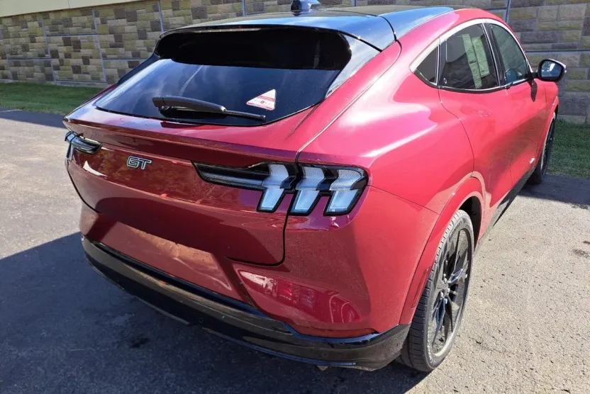 2025 Ford Mustang Mach-E GT photo 1