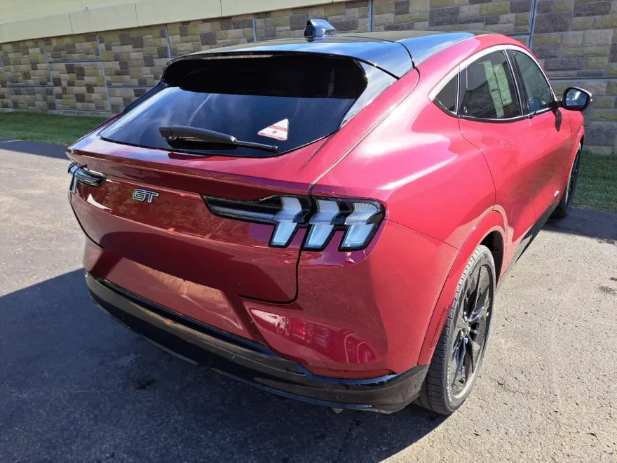 2025 Ford Mustang Mach-E GT photo 1