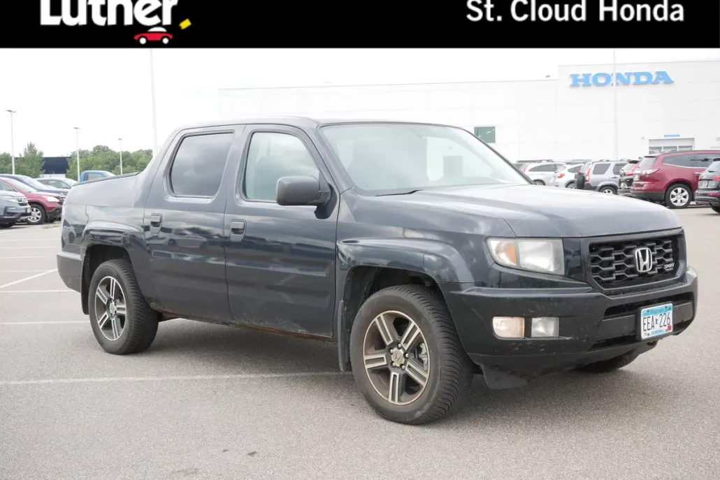 2013 Honda Ridgeline Sport photo 1