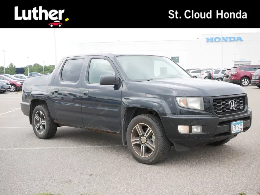 2013 Honda Ridgeline Sport photo 1