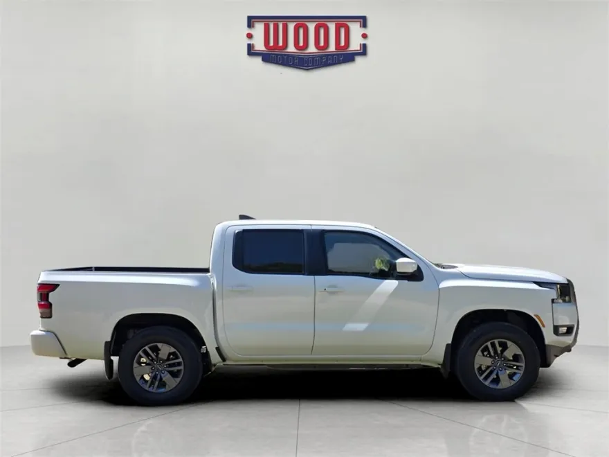 2025 Nissan Frontier SV photo 1