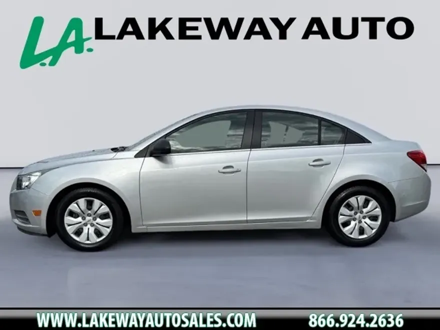 2012 Chevrolet Cruze LS photo 1