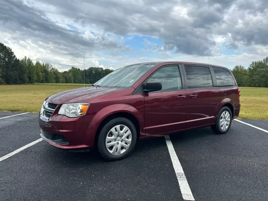 2018 Dodge Grand Caravan SE photo 1