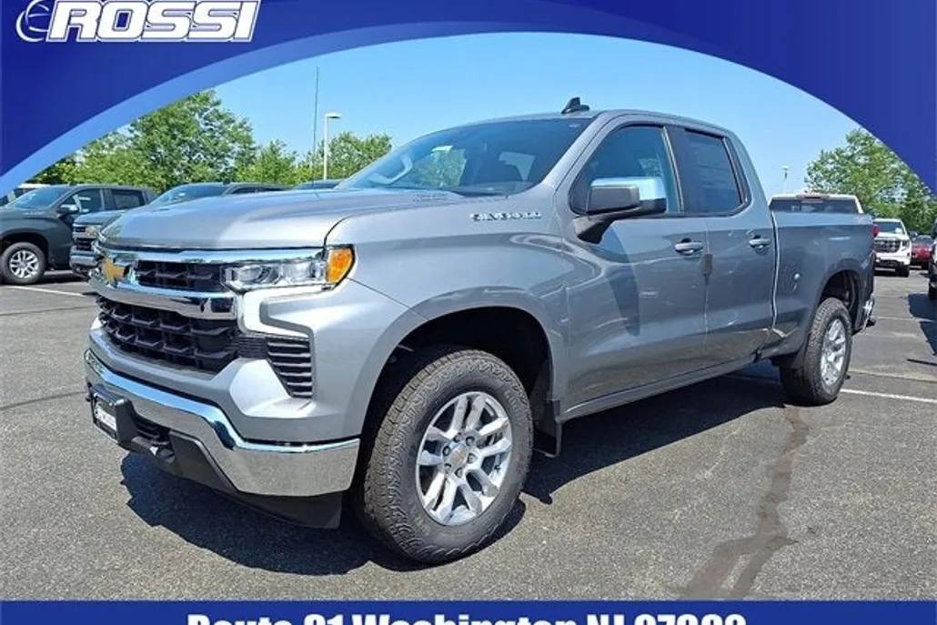 2026 Chevrolet Silverado 1500 LT photo 1
