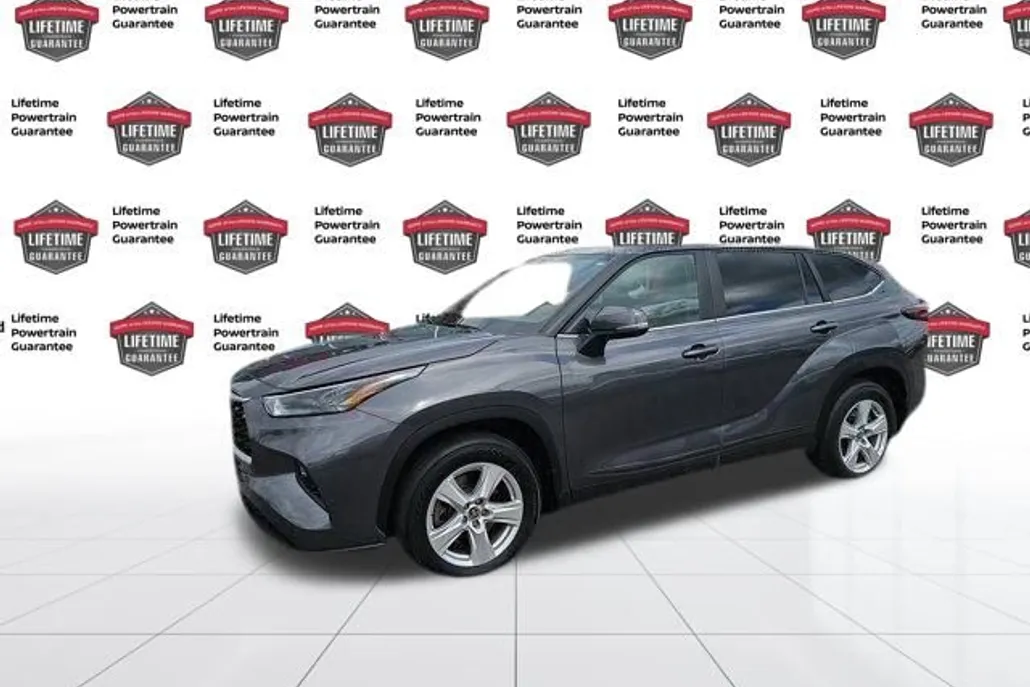 2023 Toyota Highlander L photo 1